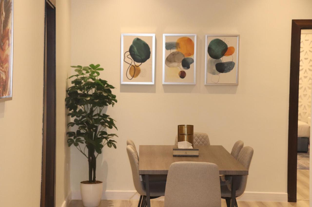 Thwary Hotel Suites リヤード エクステリア 写真