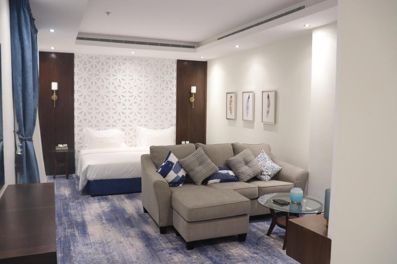 Thwary Hotel Suites リヤード エクステリア 写真