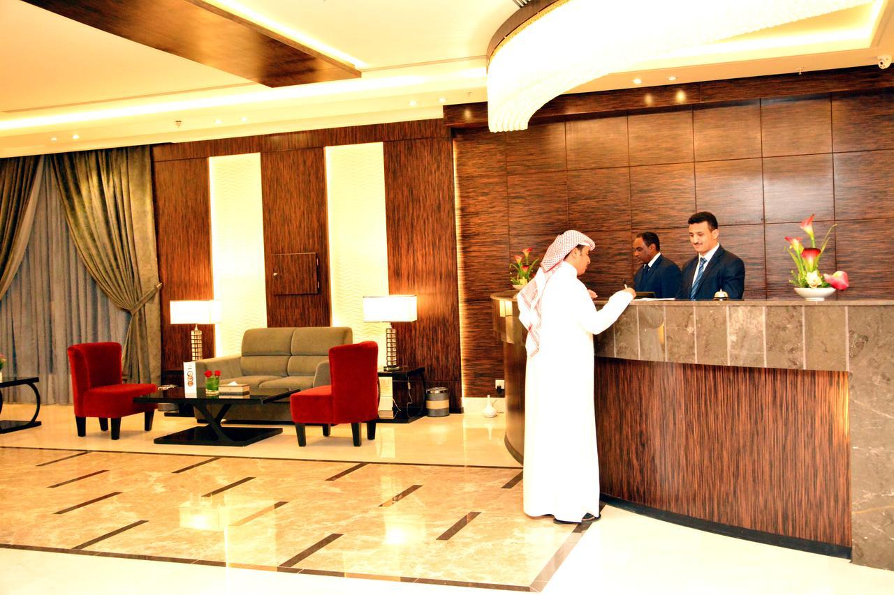 Thwary Hotel Suites リヤード エクステリア 写真