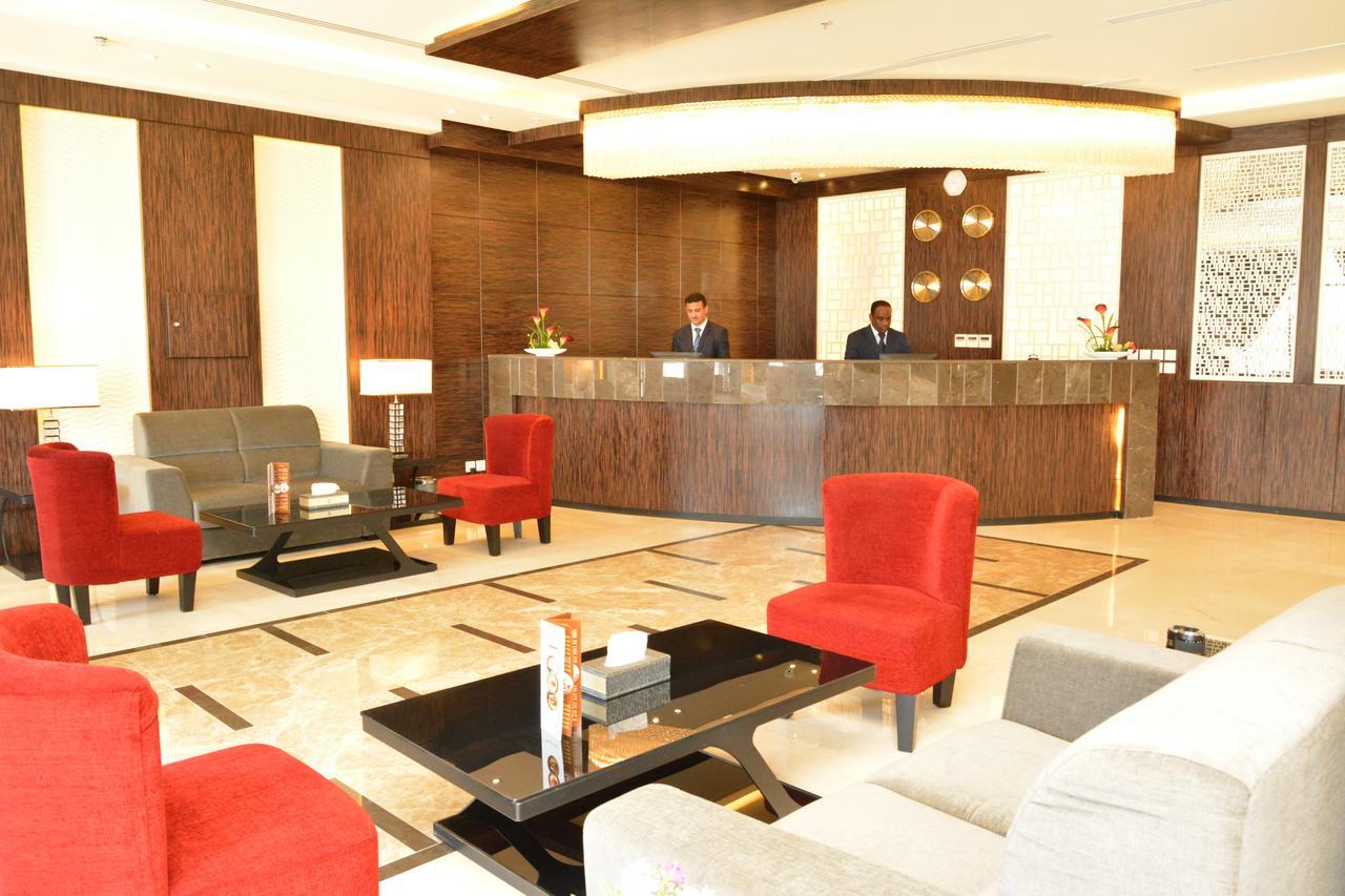 Thwary Hotel Suites リヤード エクステリア 写真