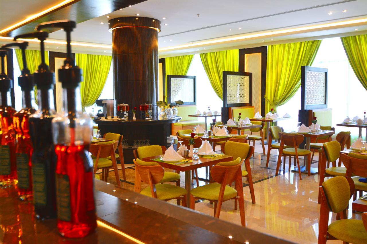 Thwary Hotel Suites リヤード エクステリア 写真