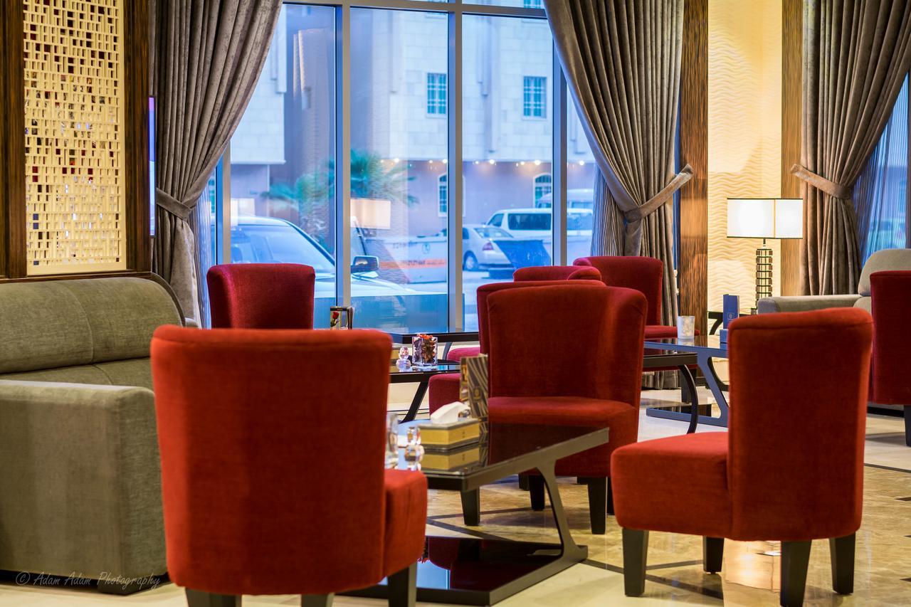 Thwary Hotel Suites リヤード エクステリア 写真