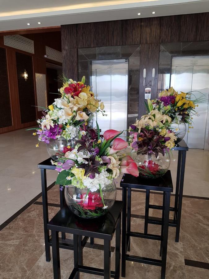 Thwary Hotel Suites リヤード エクステリア 写真