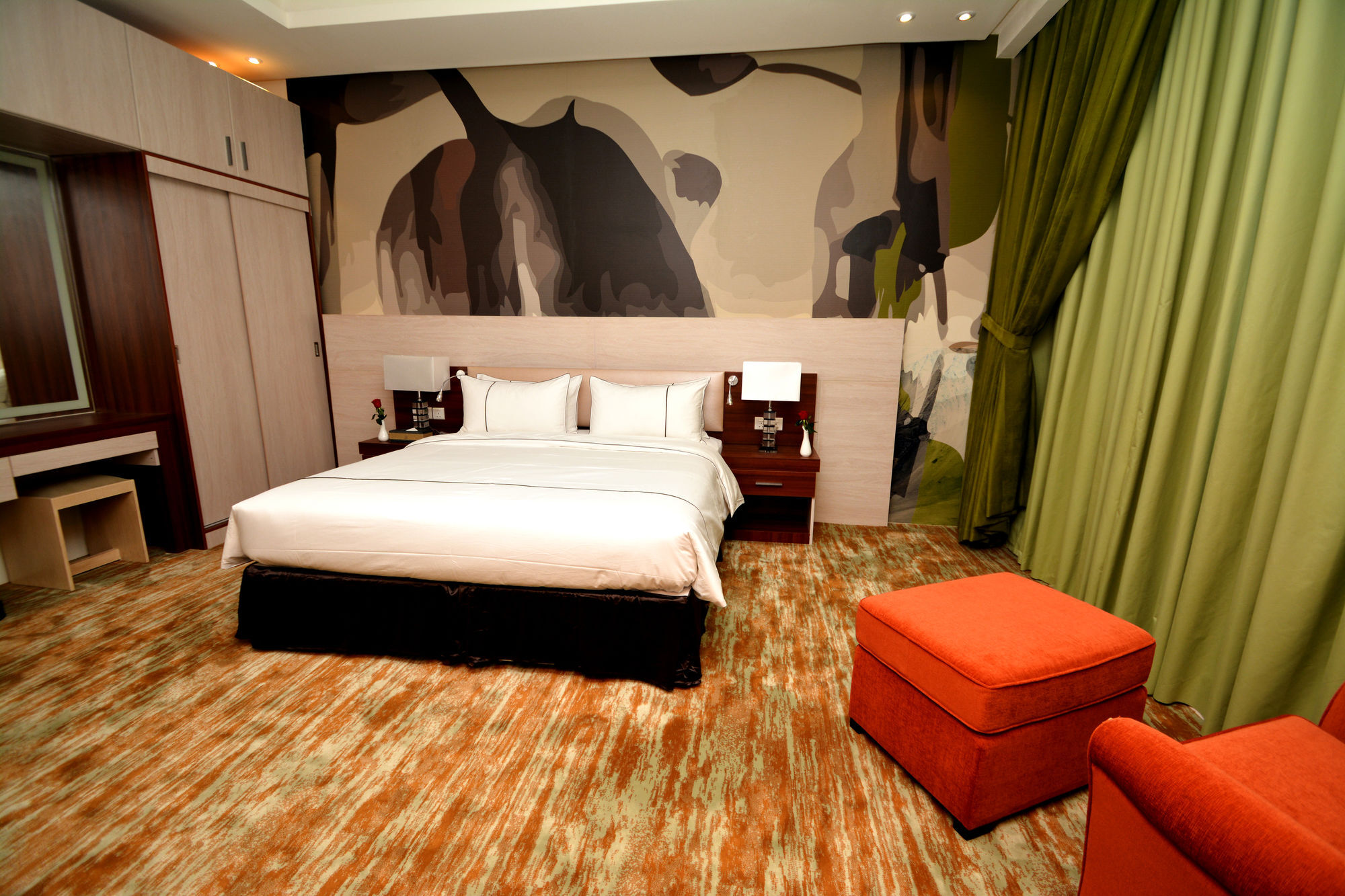 Thwary Hotel Suites リヤード エクステリア 写真